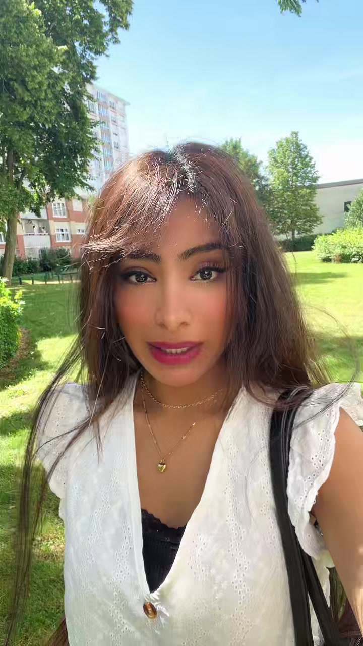 @Anishba 🌺🤍