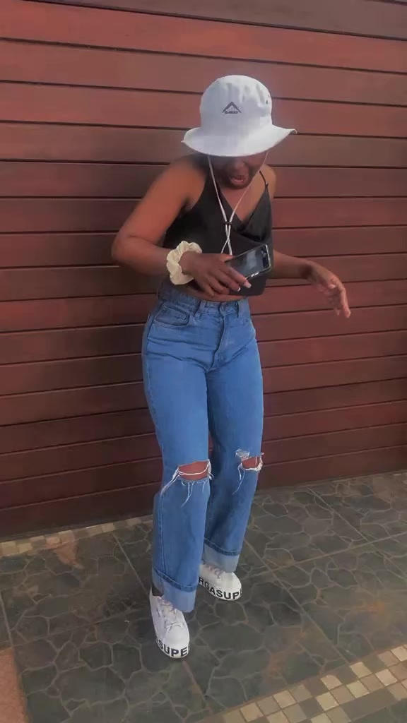 @She's_NOBUHLEY