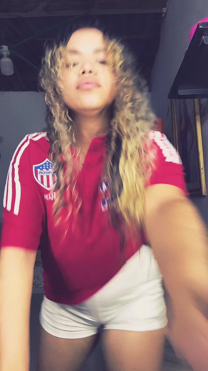 @Dani🌼