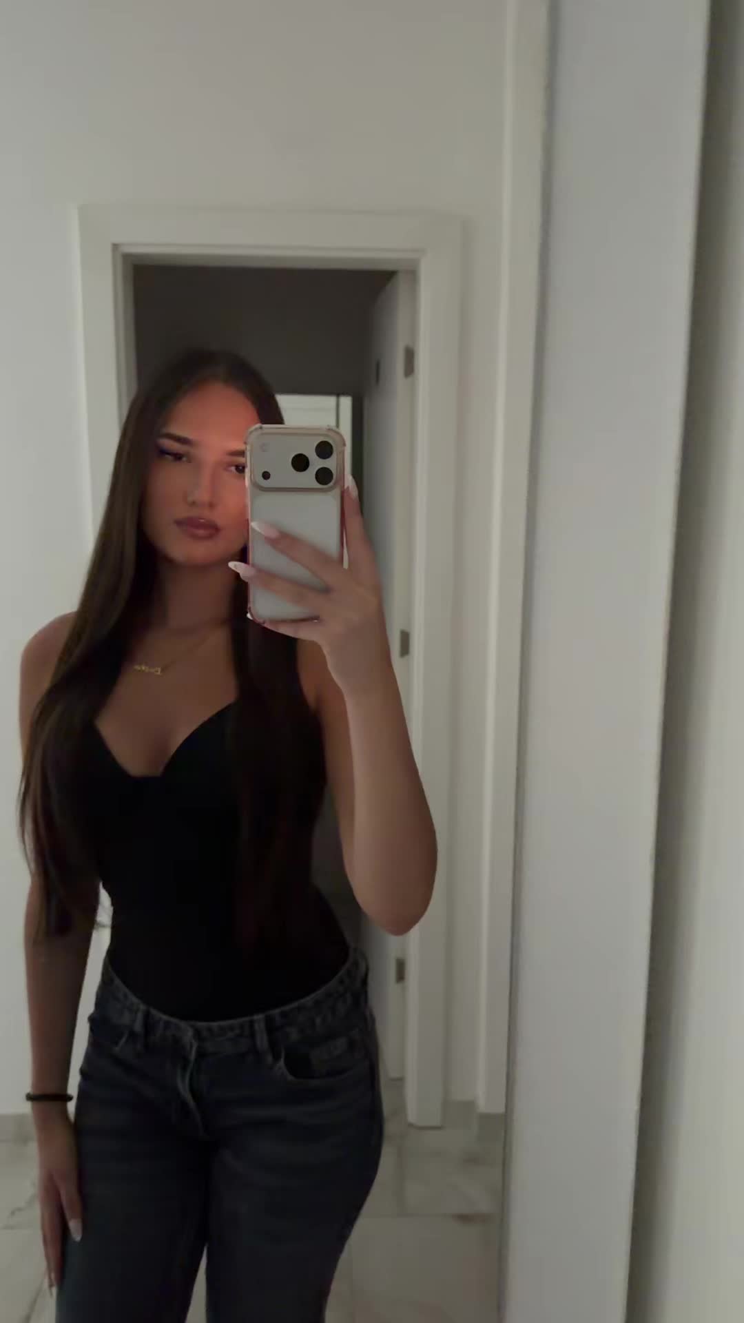 @𝐋𝐕