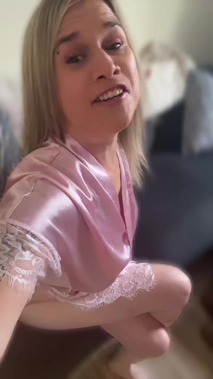 @Hotmomvibes