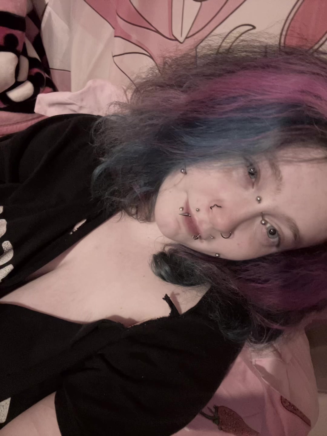 @Connie 🖤