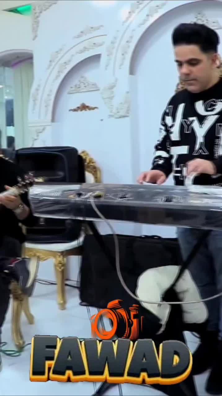 @بیگانه