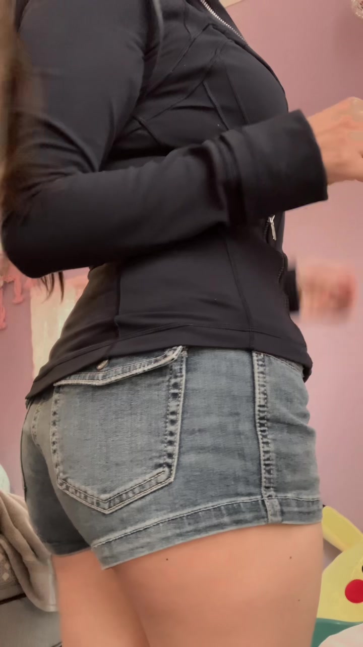 @AlexaVlley69