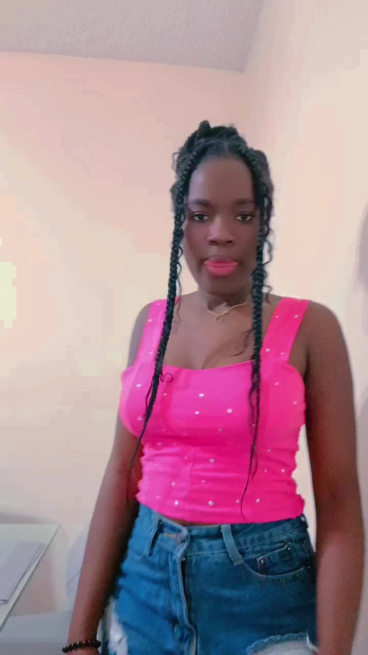 @👸 Rouvie