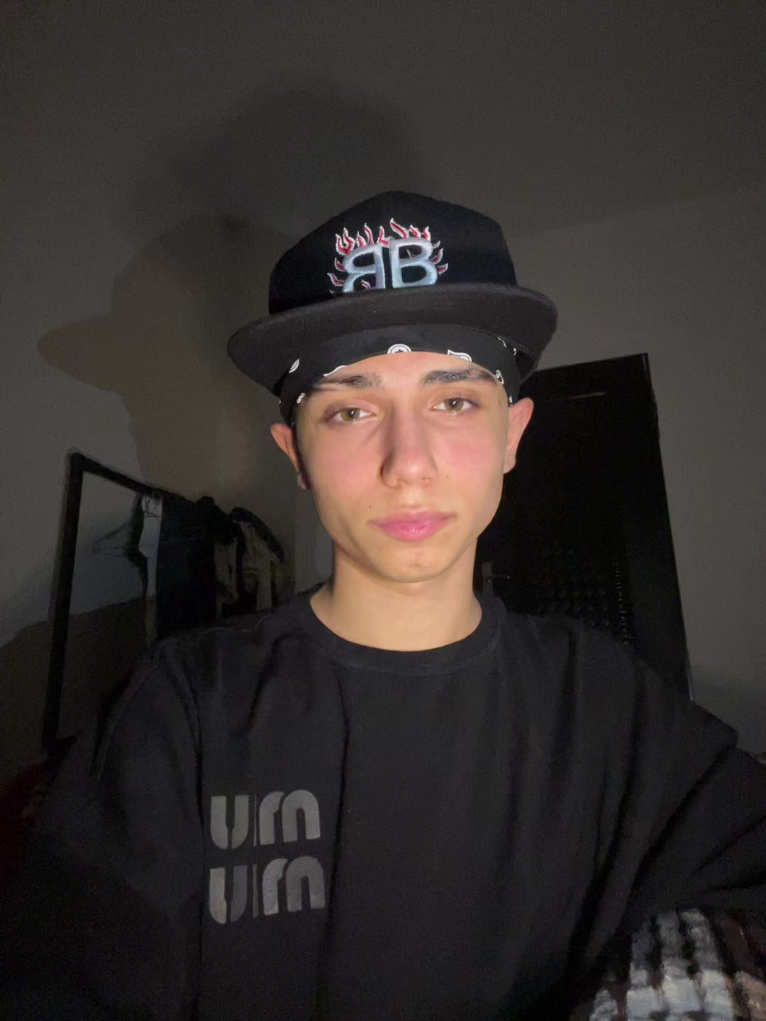 @𝘁𝗵𝗲𝗺𝗮𝗵𝗱𝗶