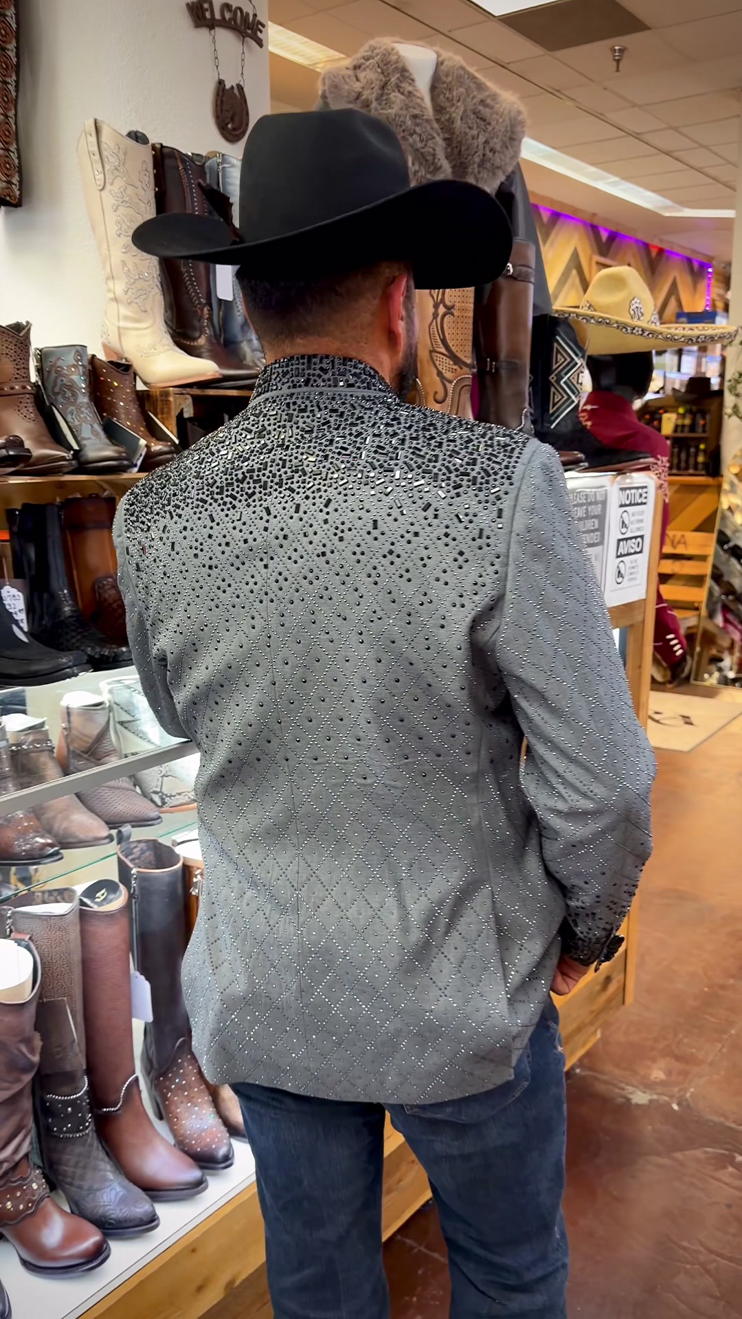@La Laguna Western Wear