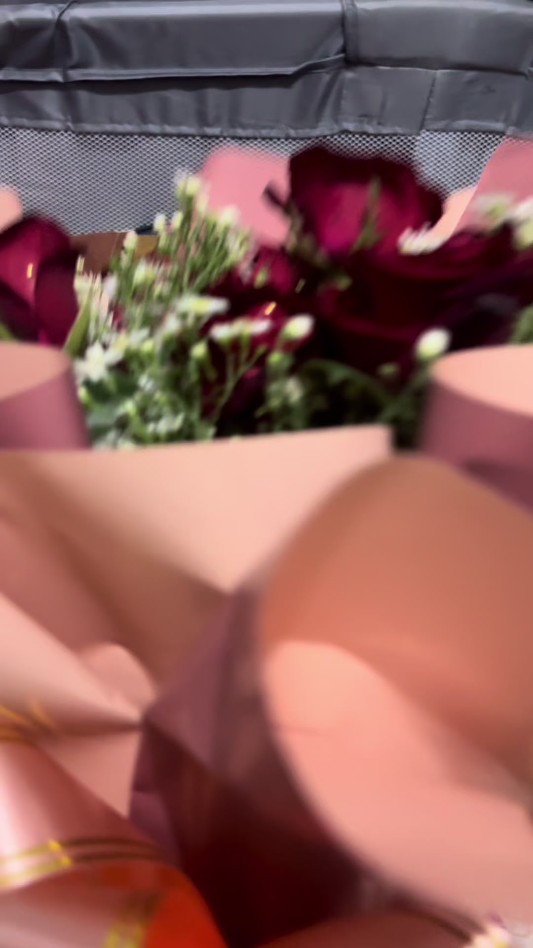 @JzVllsTnggl