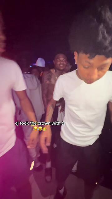 @f3ma1ethugg3r
