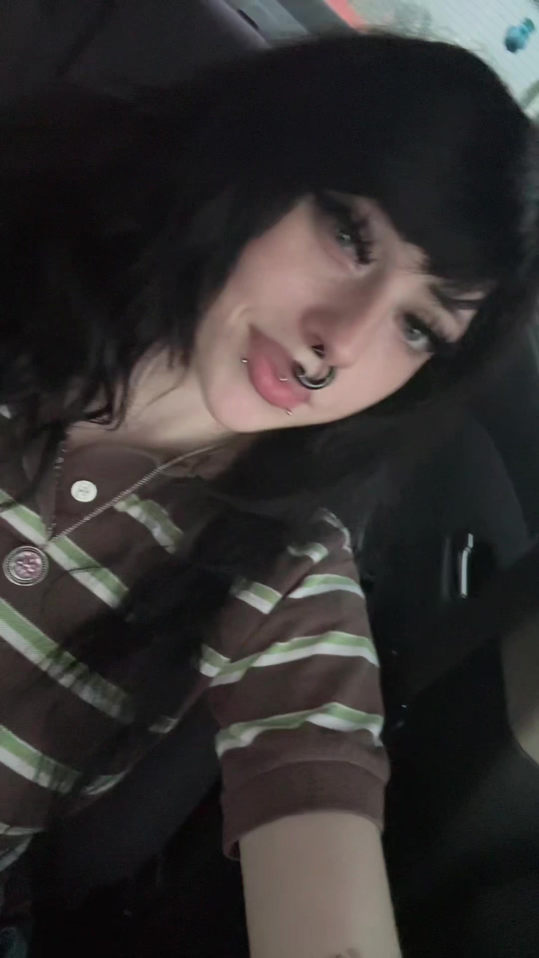 @adelais ྀིྀི
