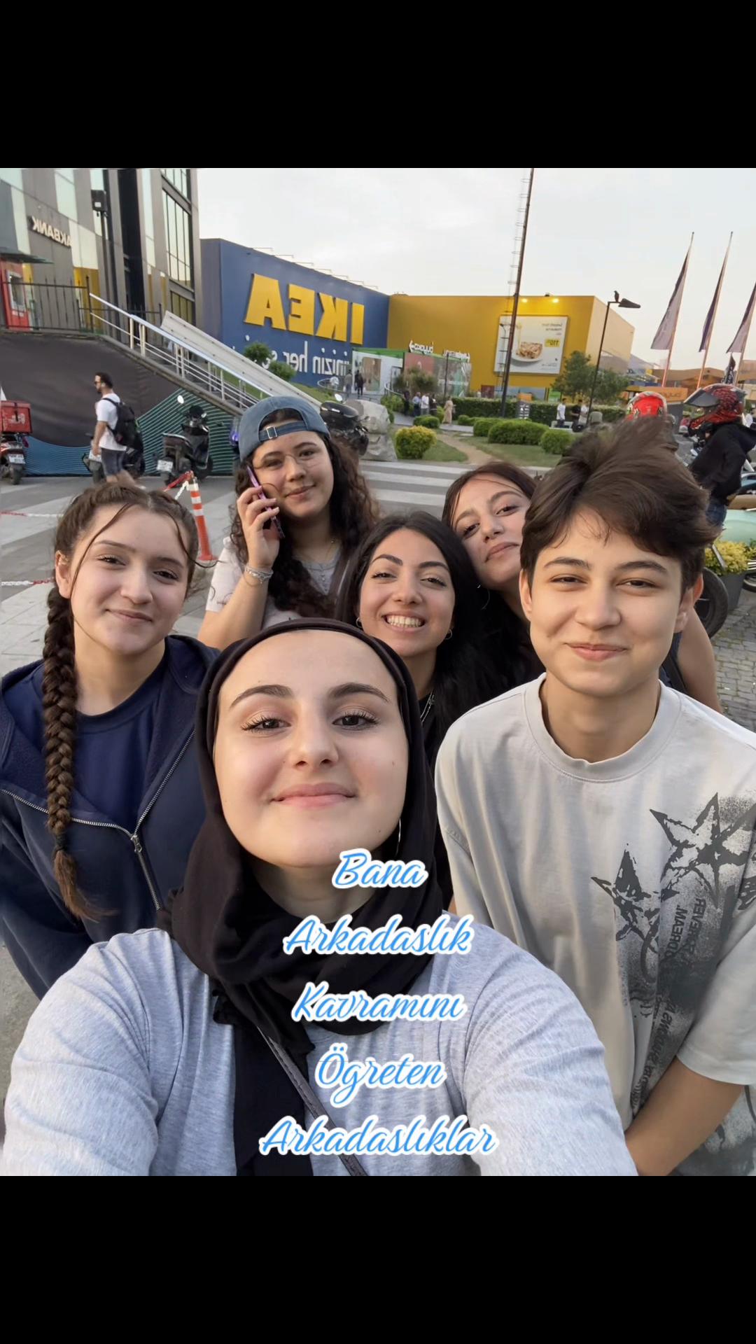 @çisemm