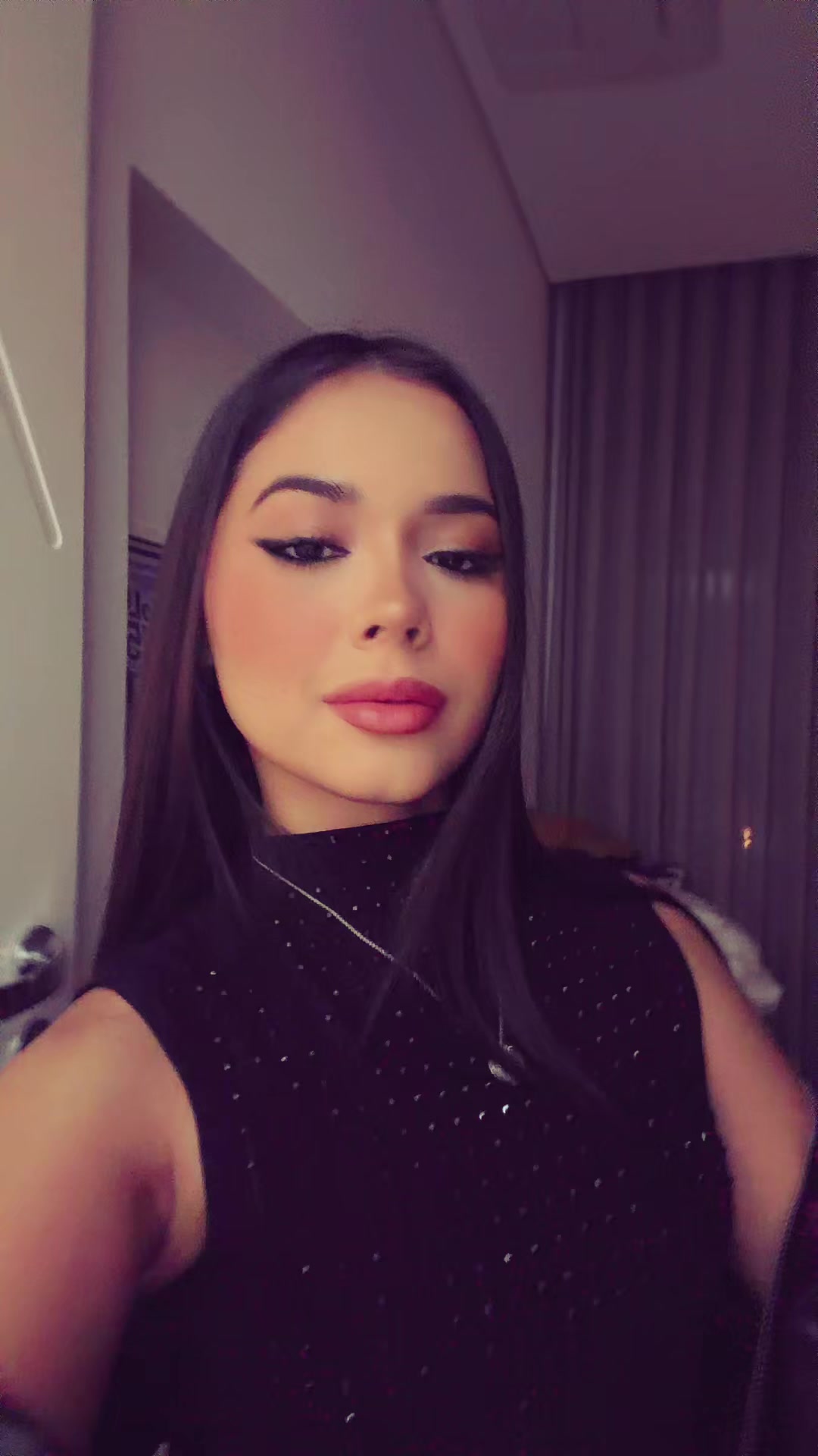 @gabisaiury.2