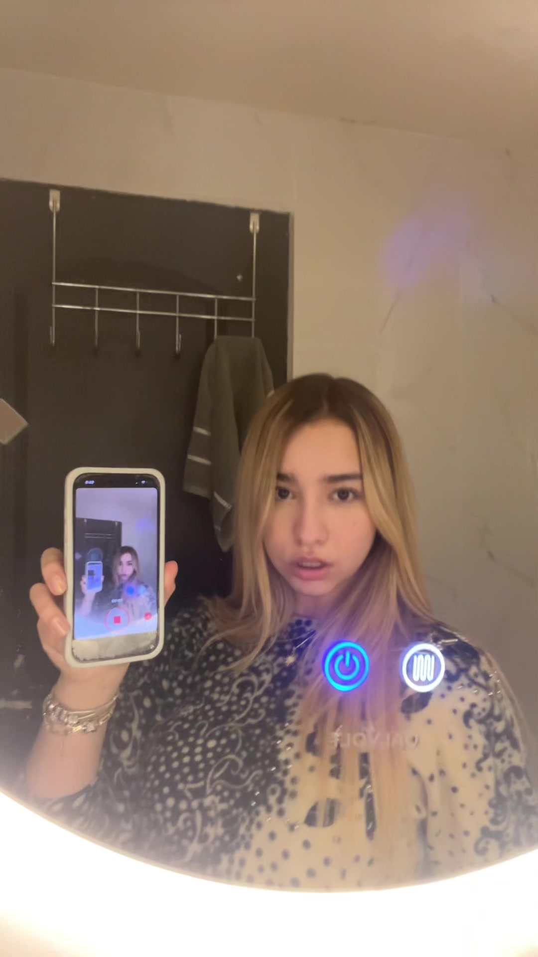 @Karina🐉