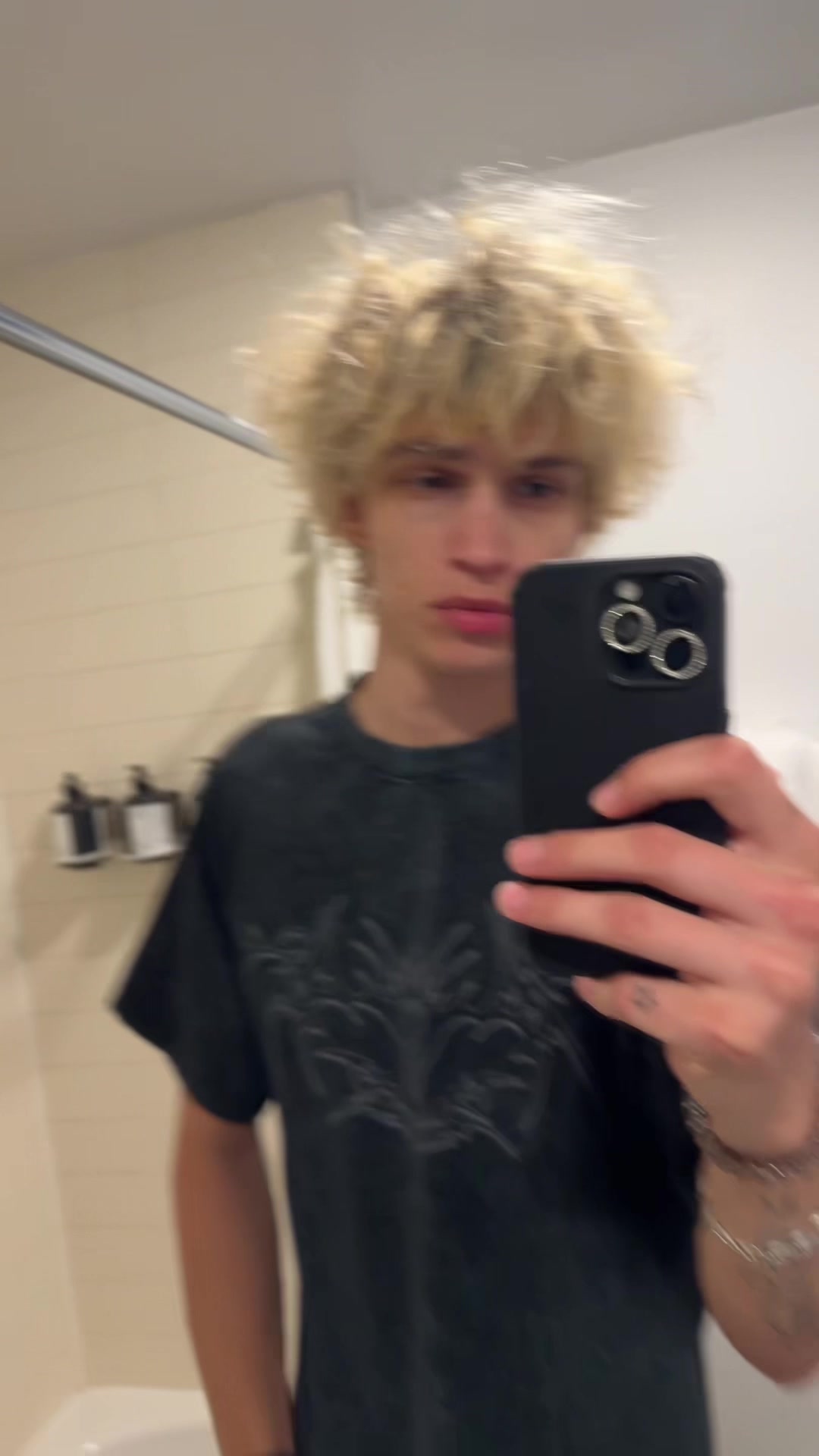 @★