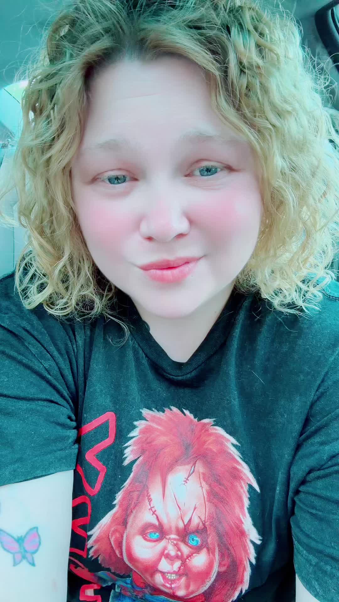 @HerQueenAsh
