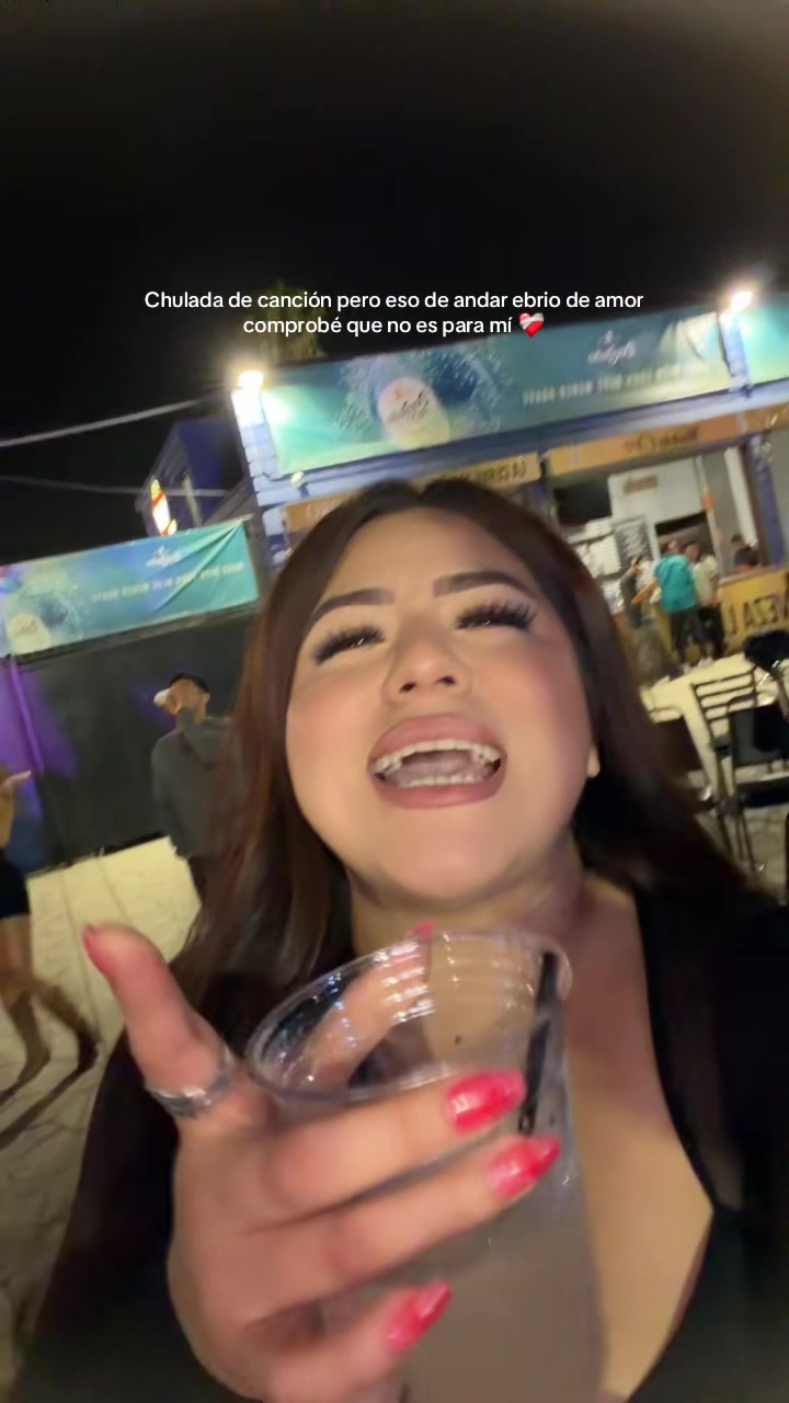 @Laura Sarahí