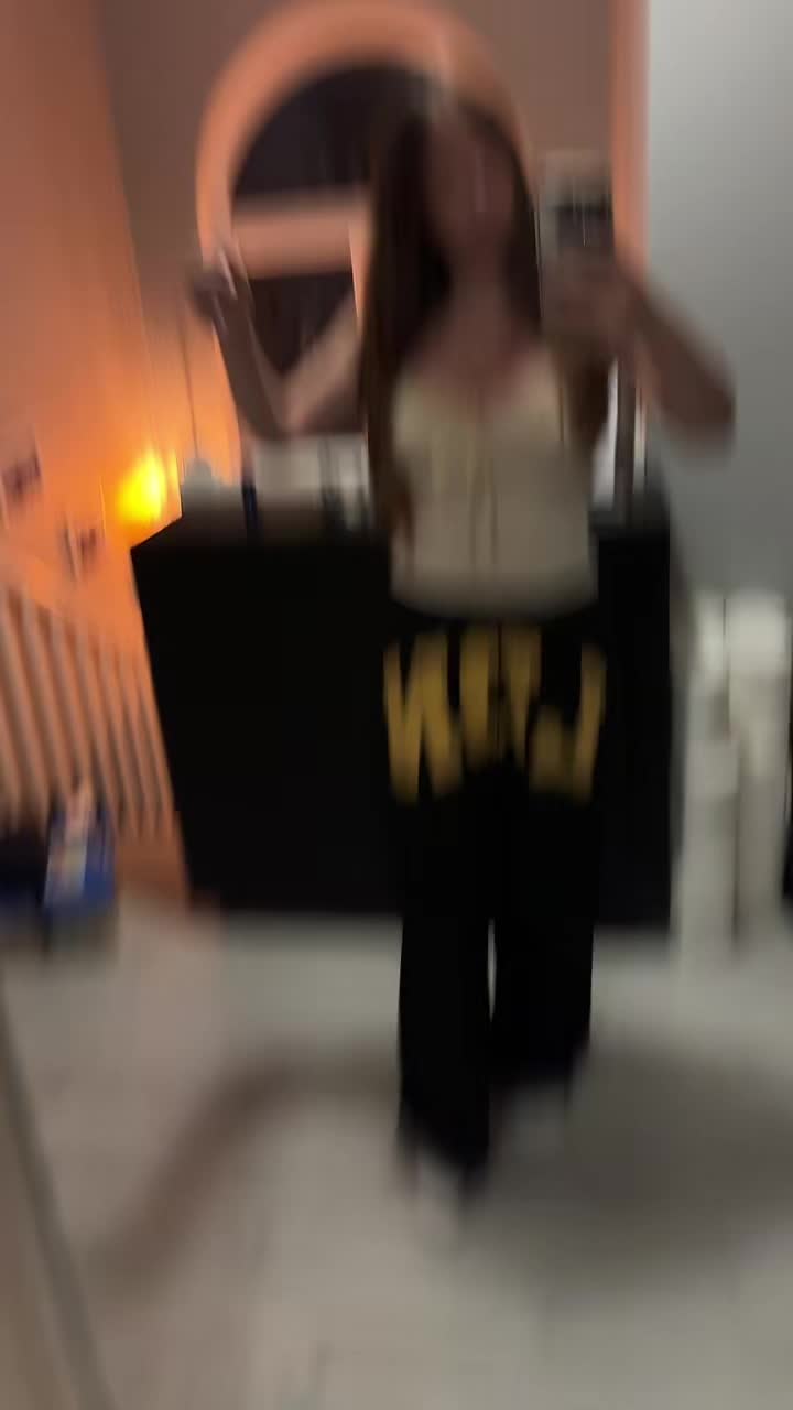 @Amela🫶