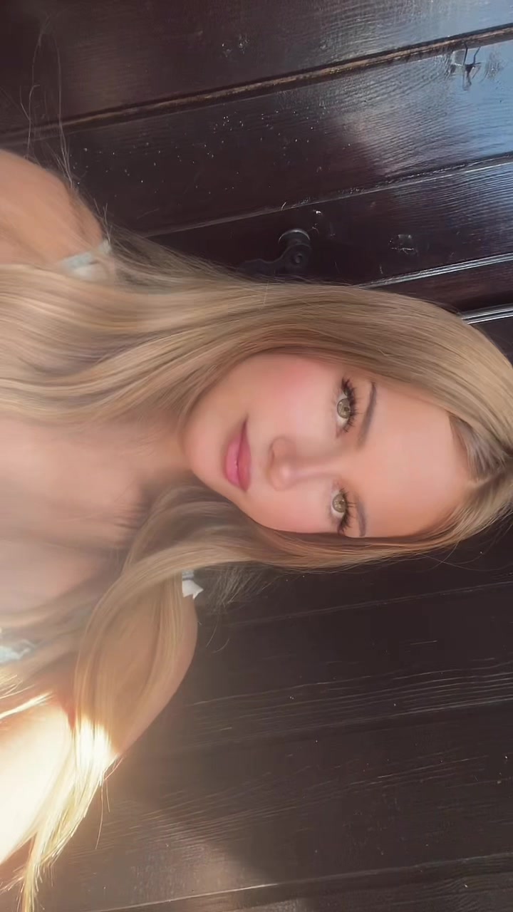 @✧・゚: ✧ 𝓑𝓵𝓸𝓷𝓭𝓲𝓮 ✧:・゚