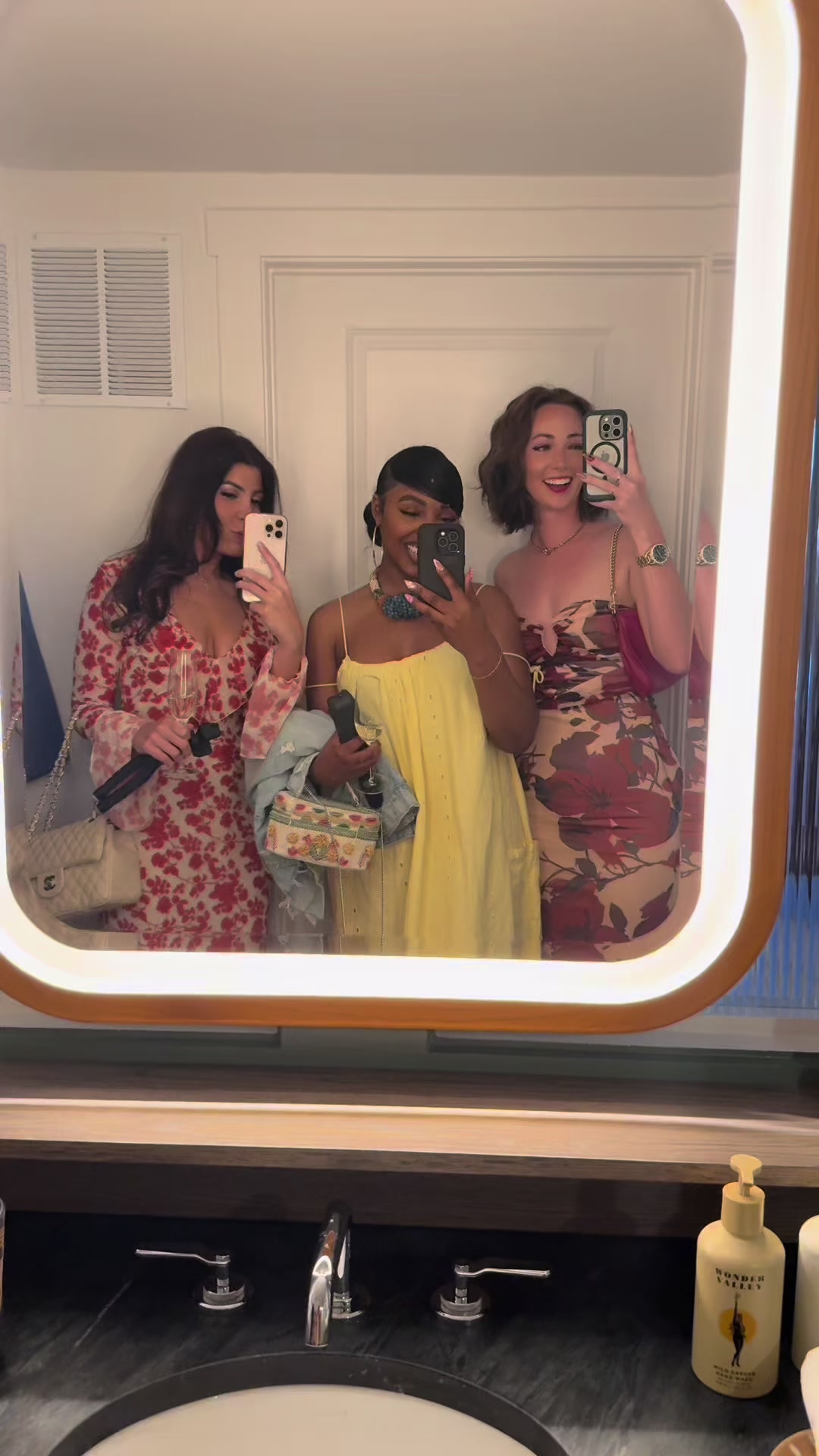@Lachelle Trends