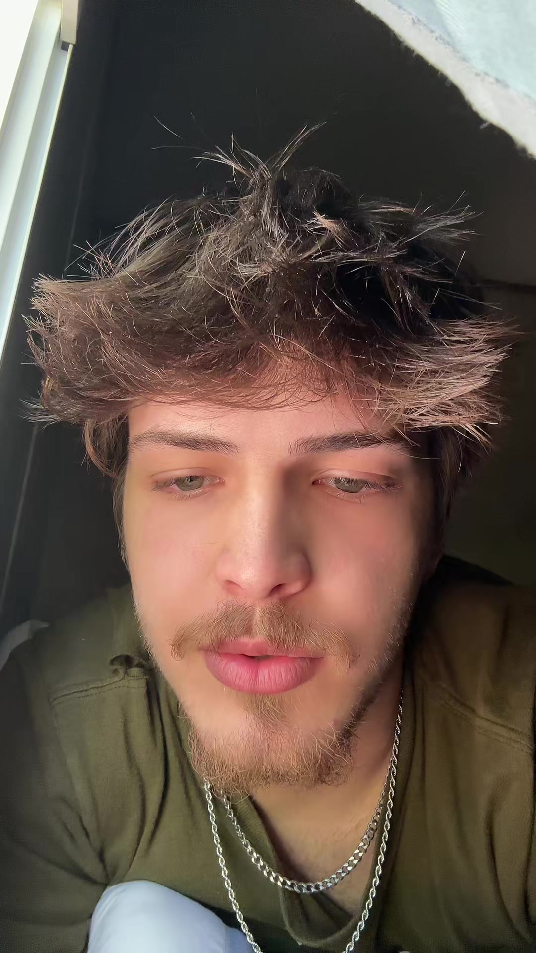 @️