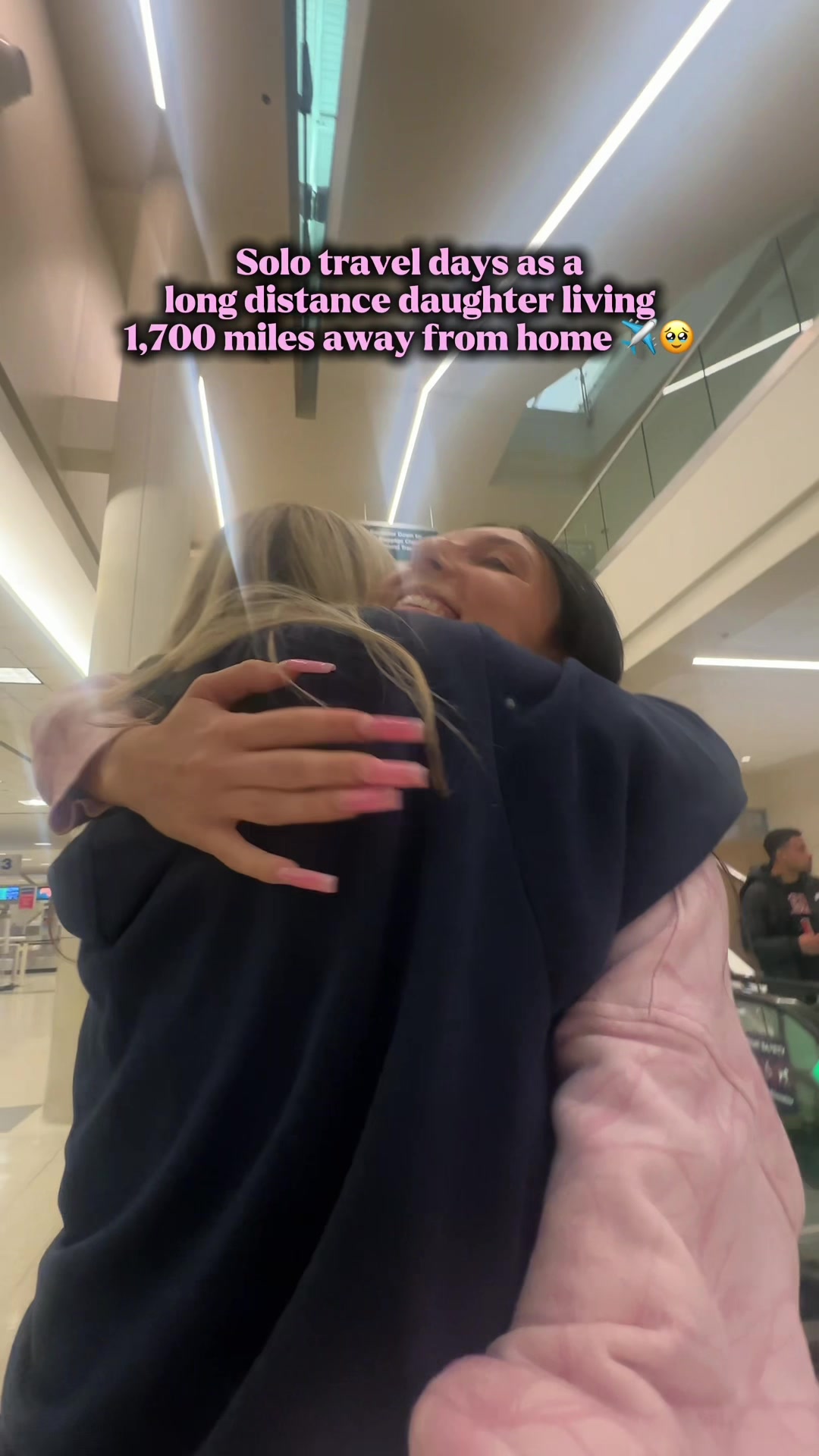 @ItsAlexisSimone