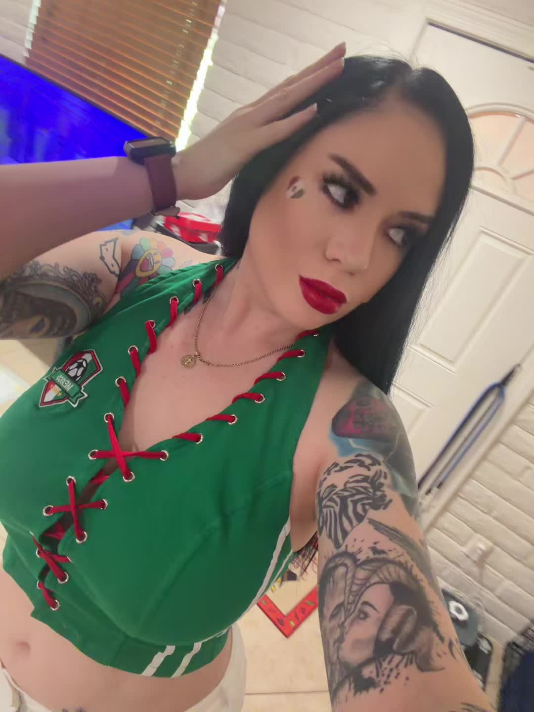@KIARA💋💄