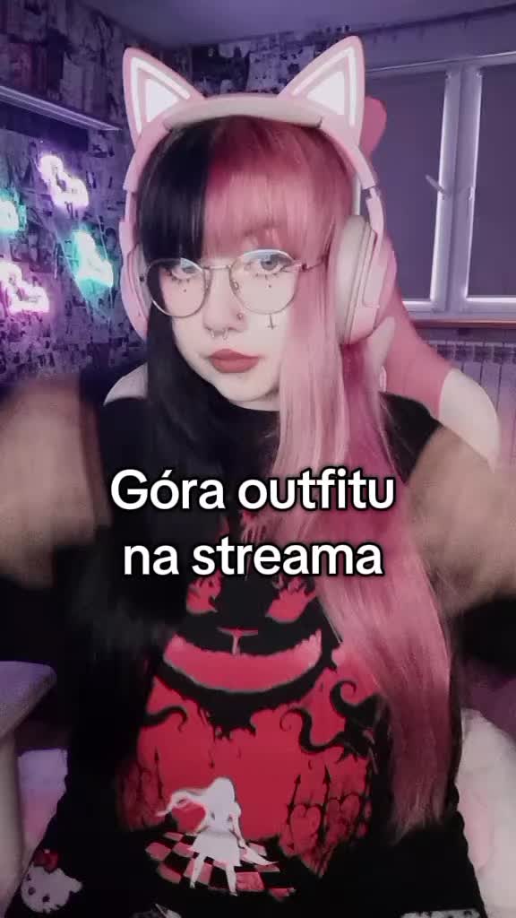 @twitch.tv/pastelbat_jpg