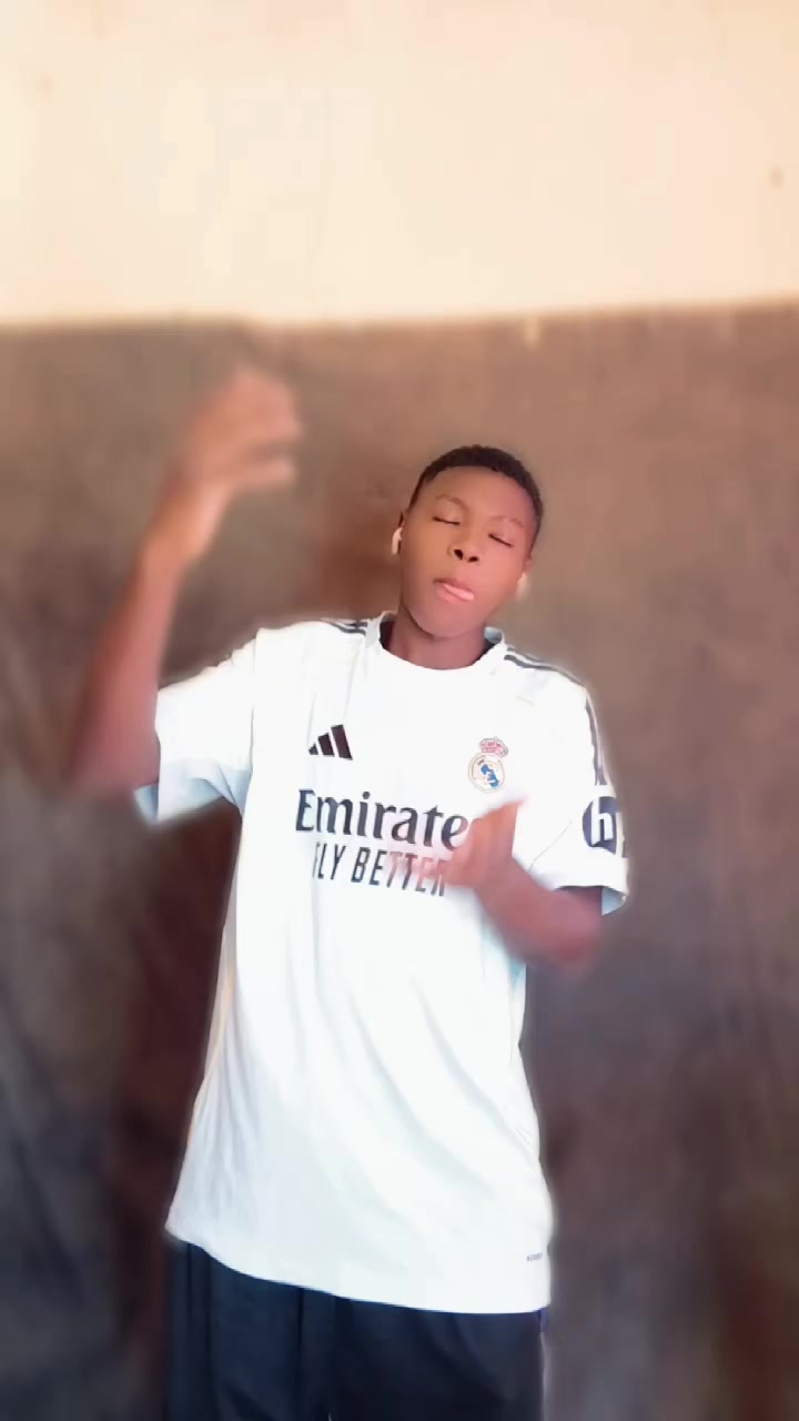 @AUWAL HALA MADRID ๐