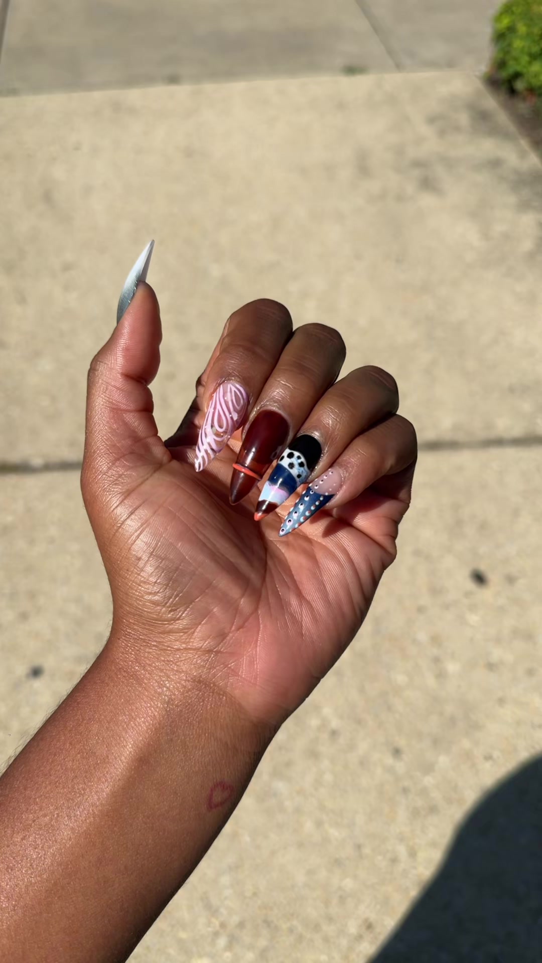 @cyrenelovette