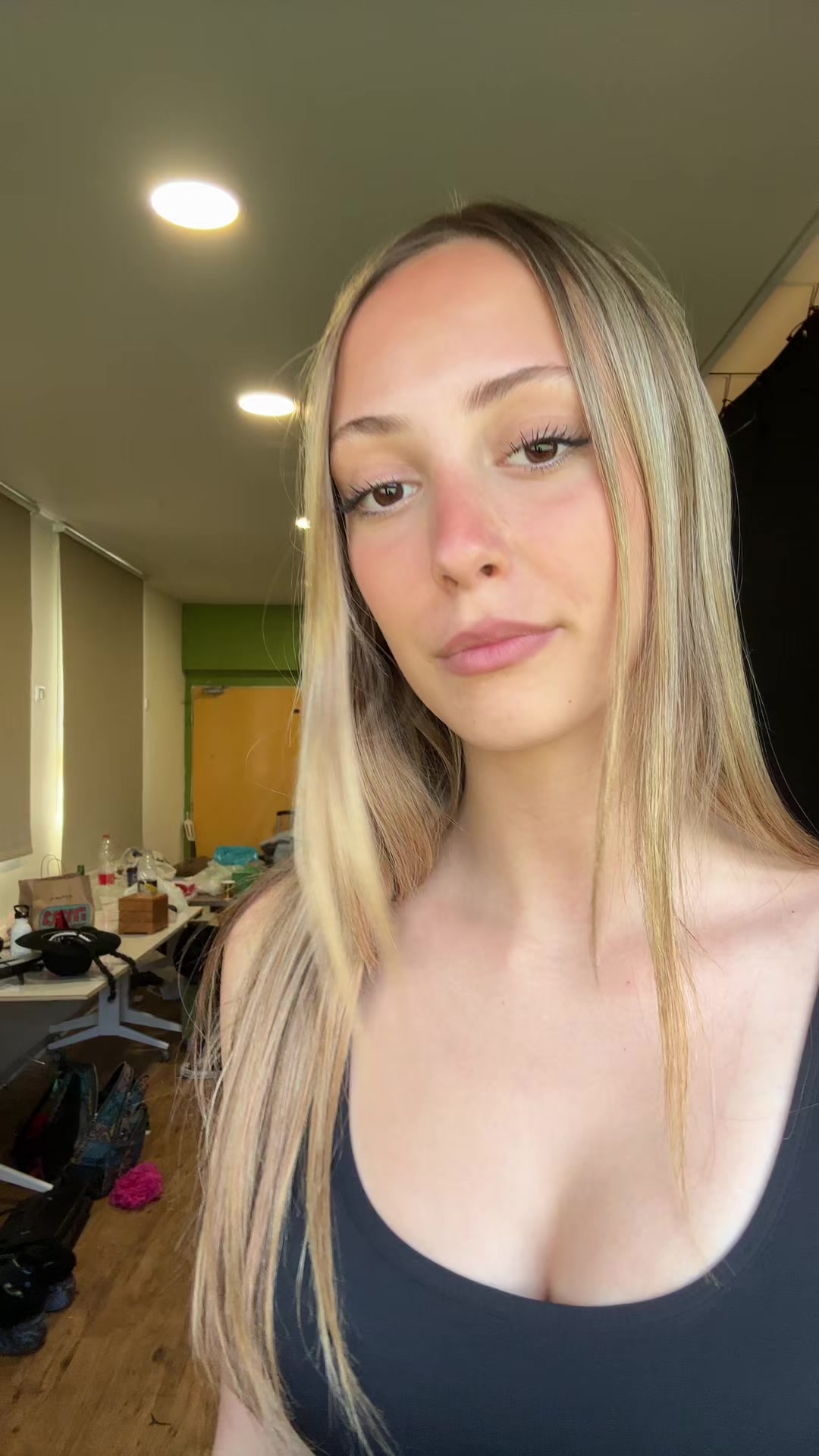 @N I  N  A