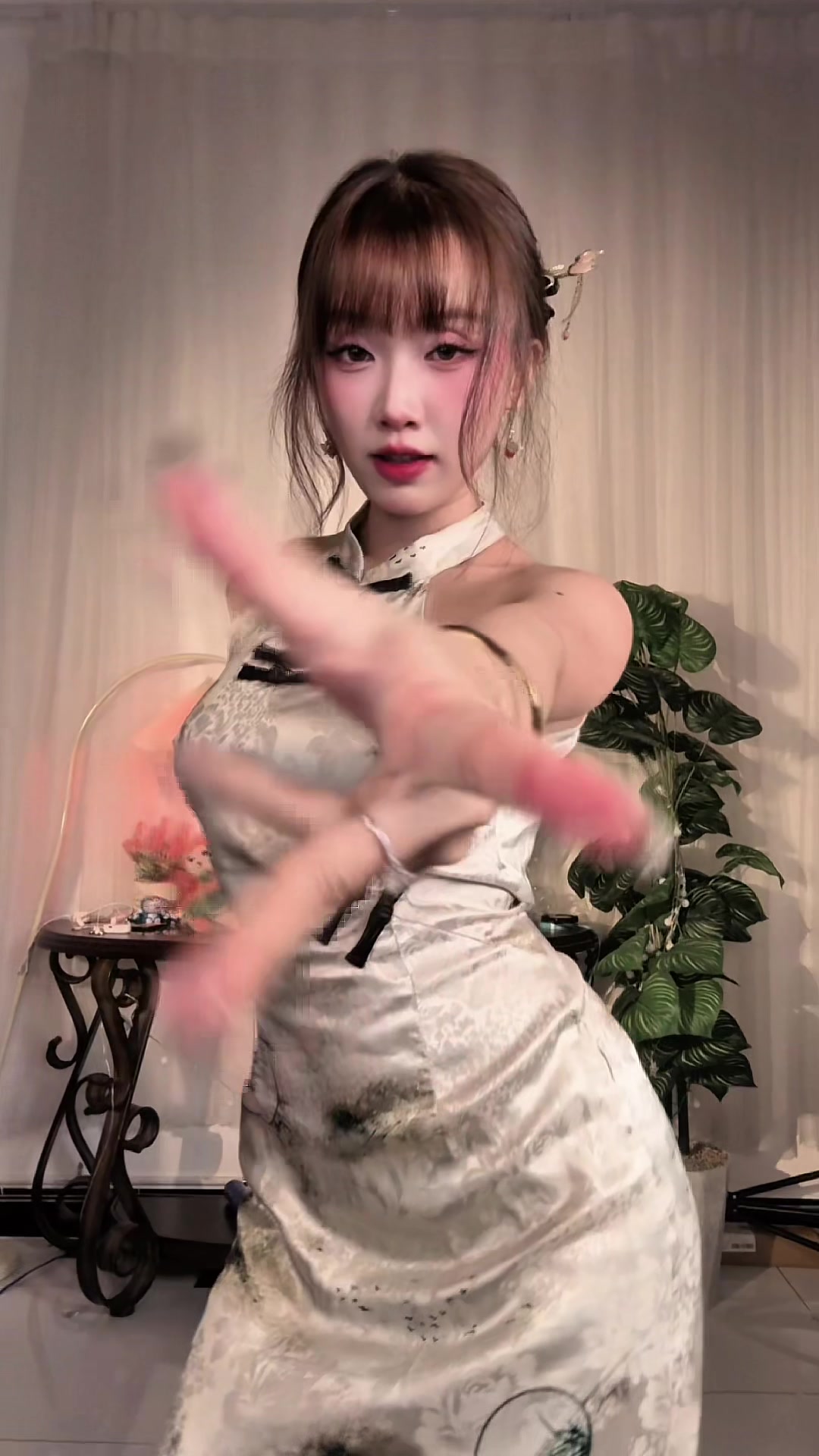 @𝓗𝓪̀ 𝓥𝓲 🌷
