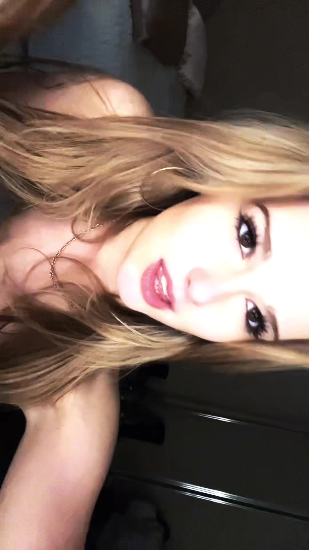 @laurabb