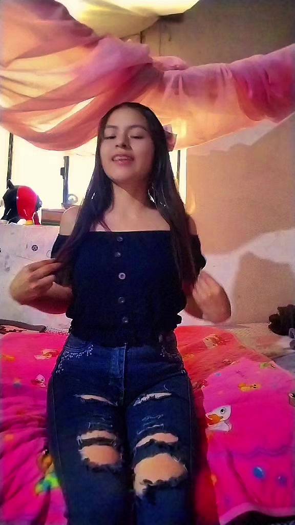 @Luna.
