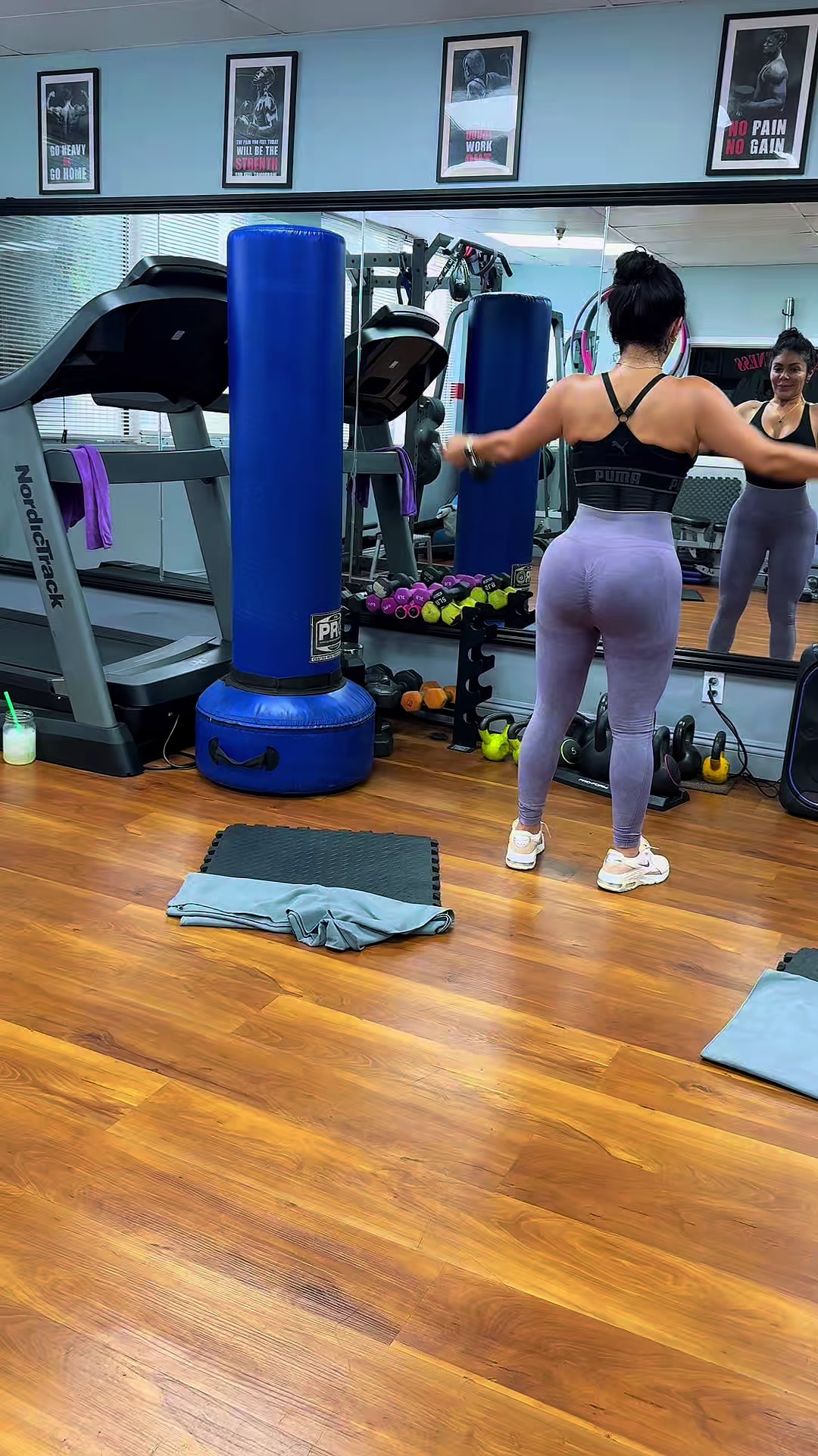 @Eve_laColombiana🇨🇴