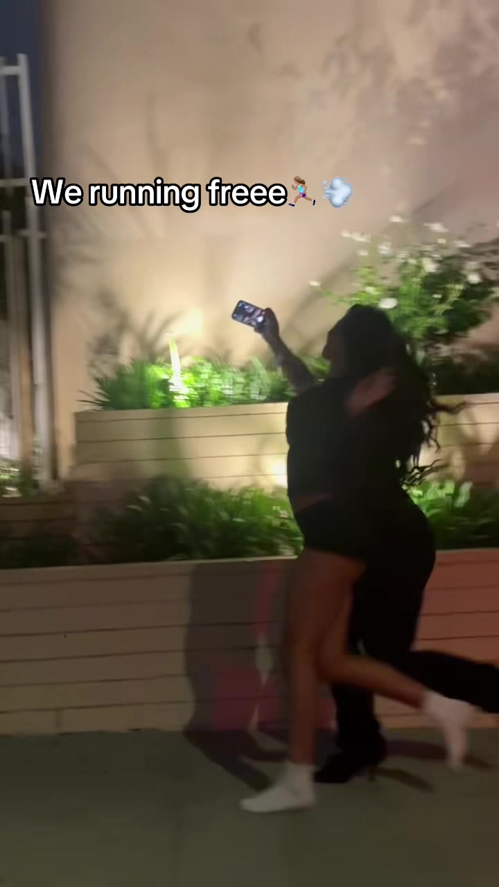 @Aniya🎀