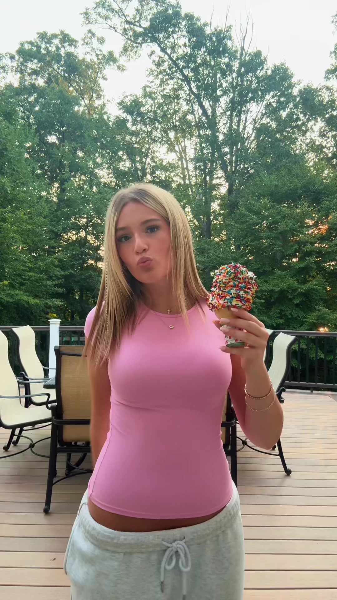 @ella