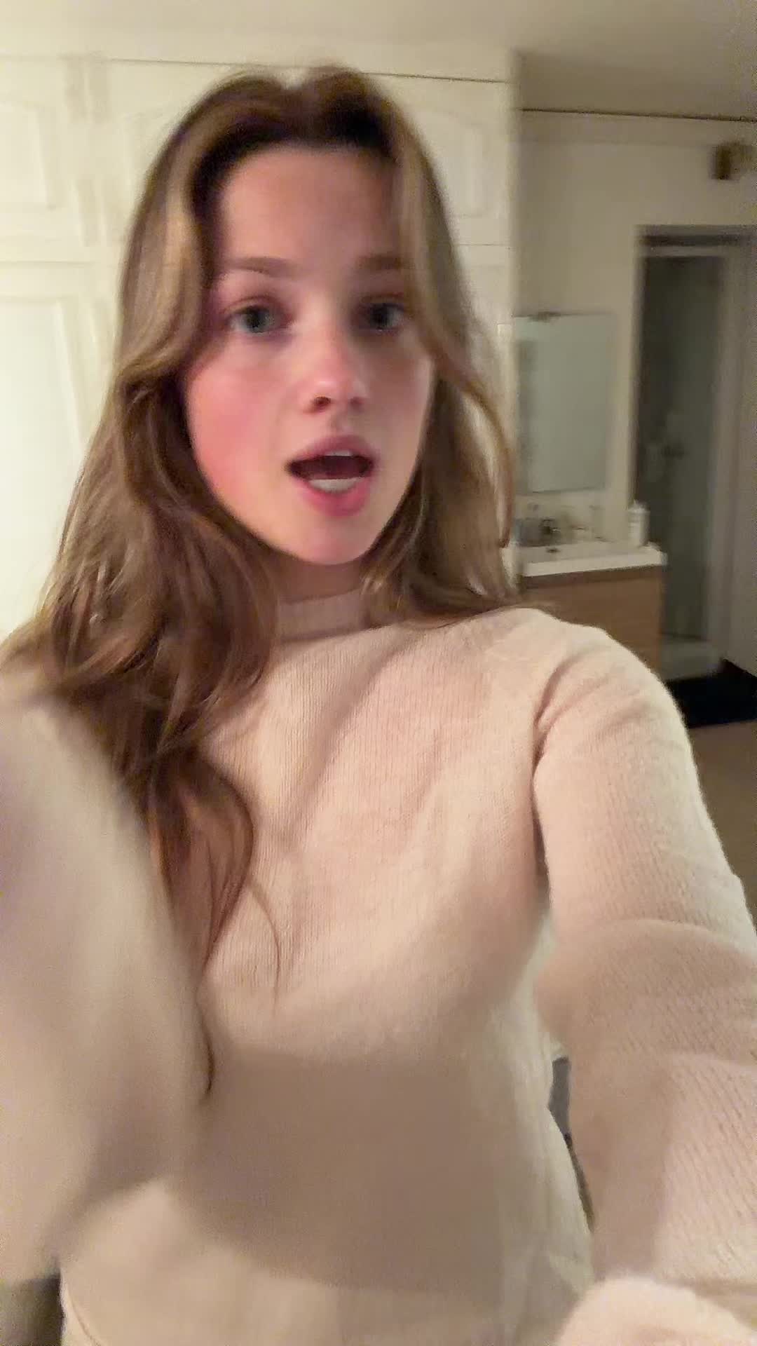 @• anais •