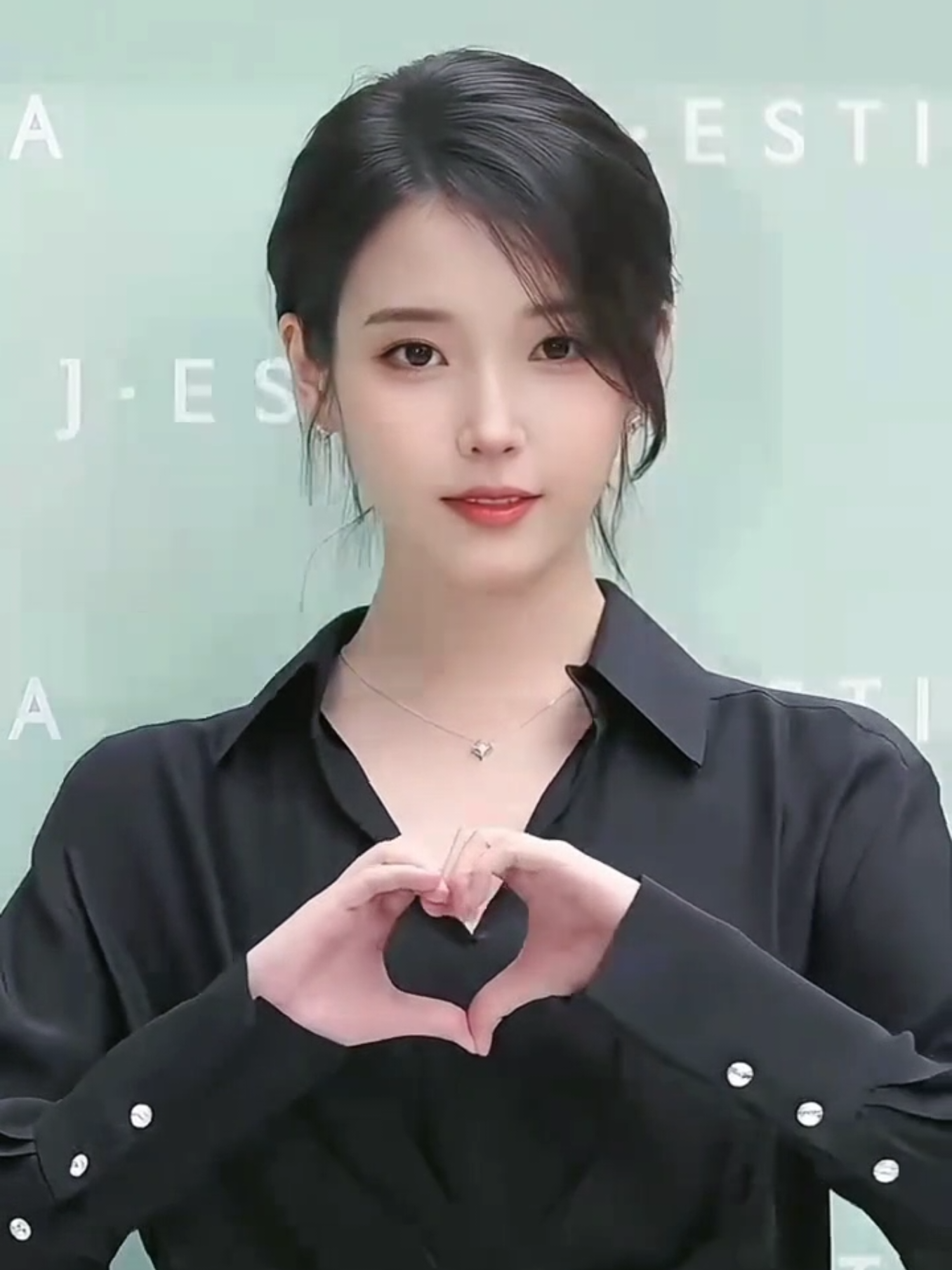 @🇮❤️ 🇺