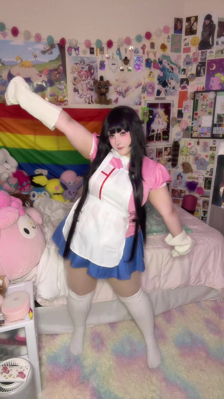 @\( &acute; ▽ ` )/ ☆彡
