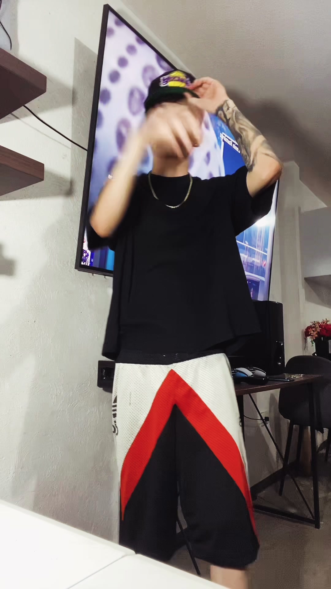@Mora 🫐