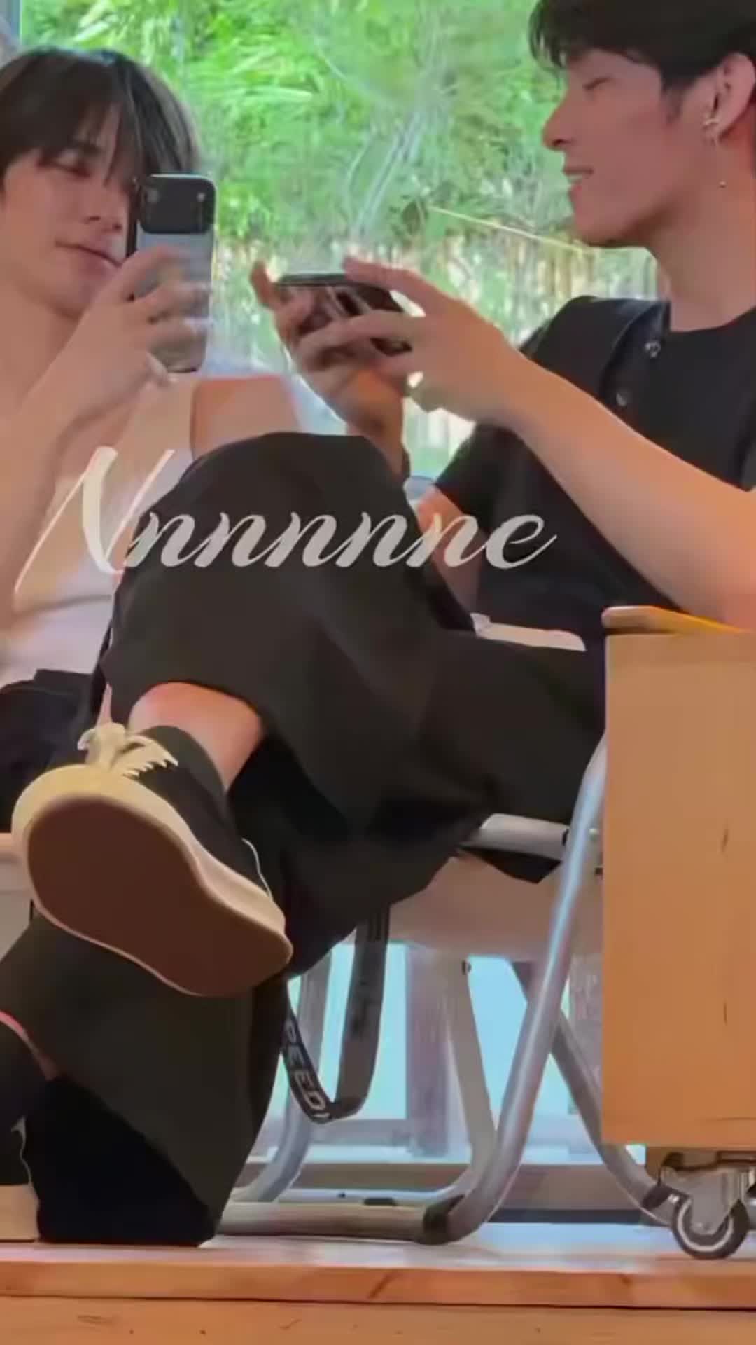 @𝘛𝘩𝘦𝘩𝘰𝘭𝘪𝘤