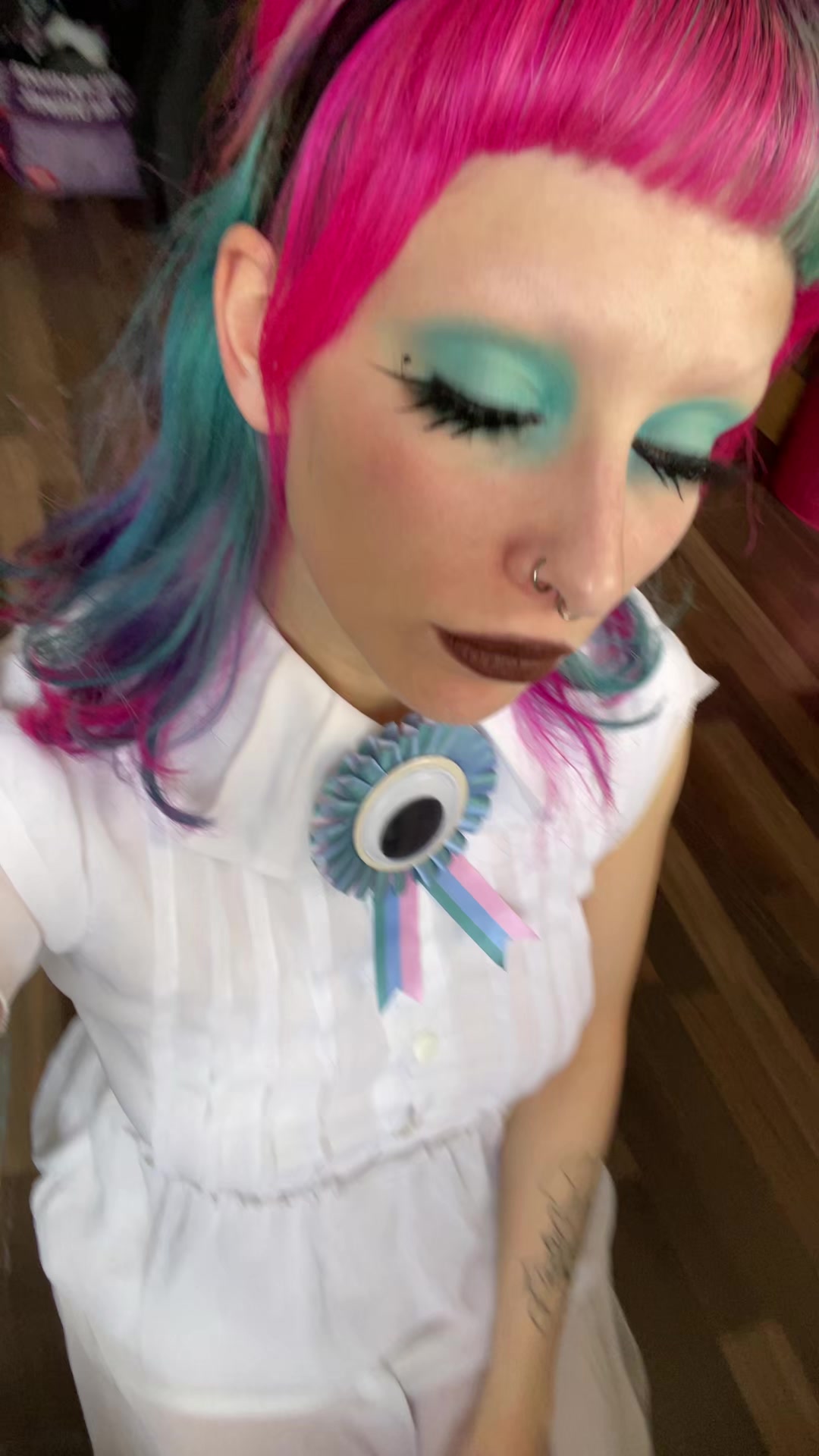 @weirdlywelldressed