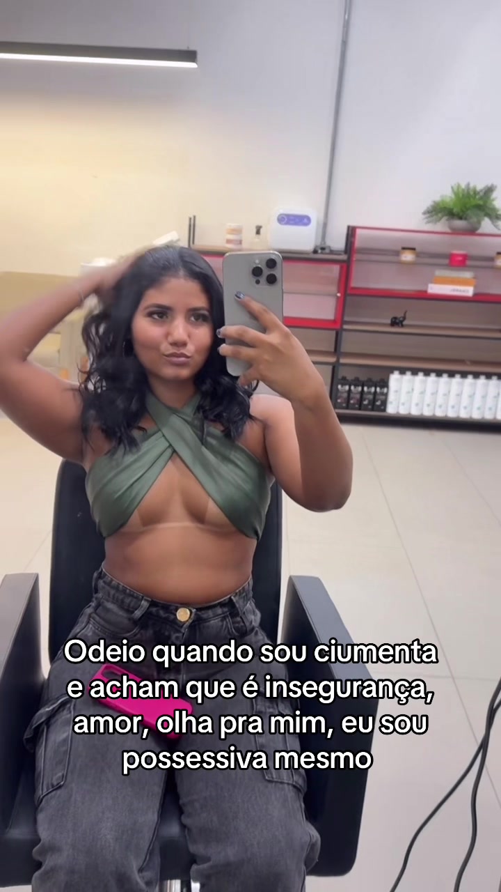 @kaylaniluiiza