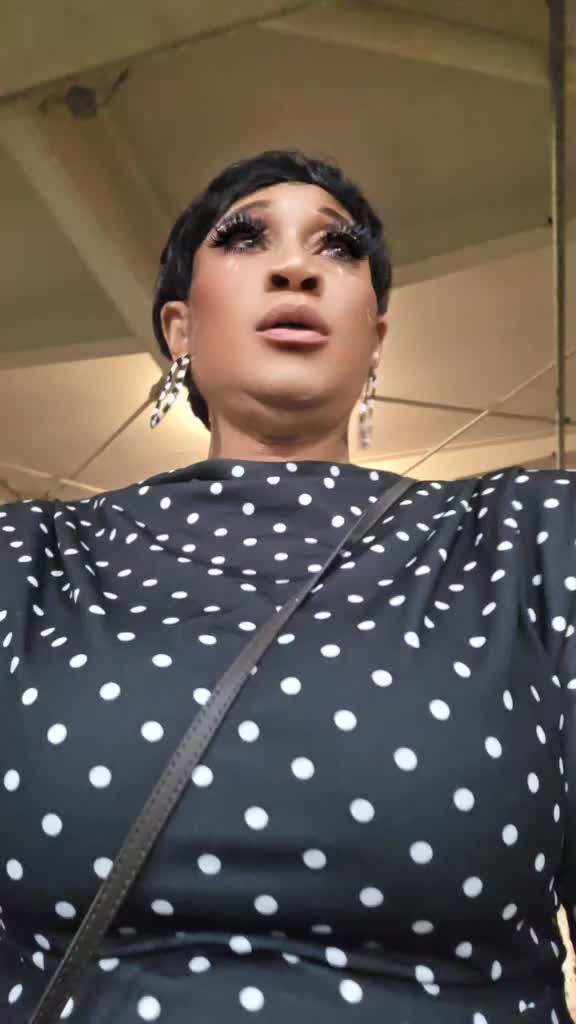 @Demi