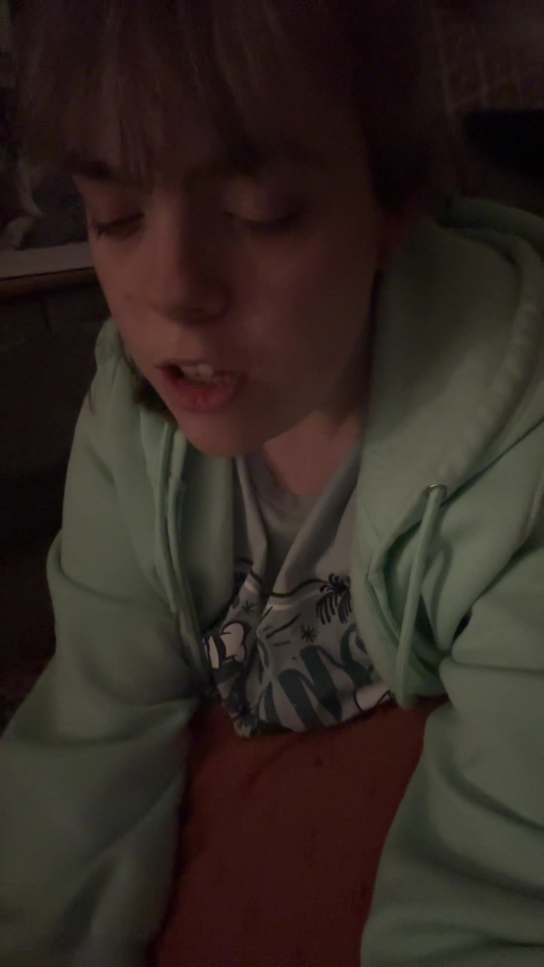 @Emꨄ
