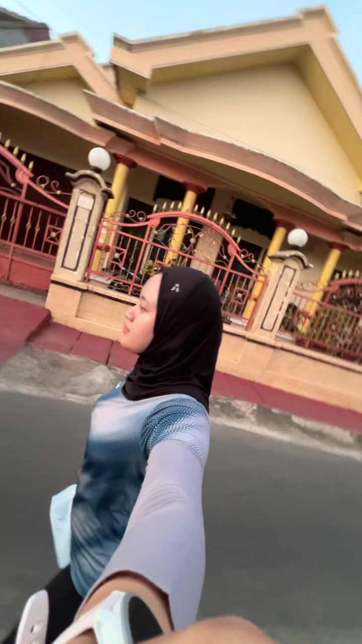 @apt. Indah