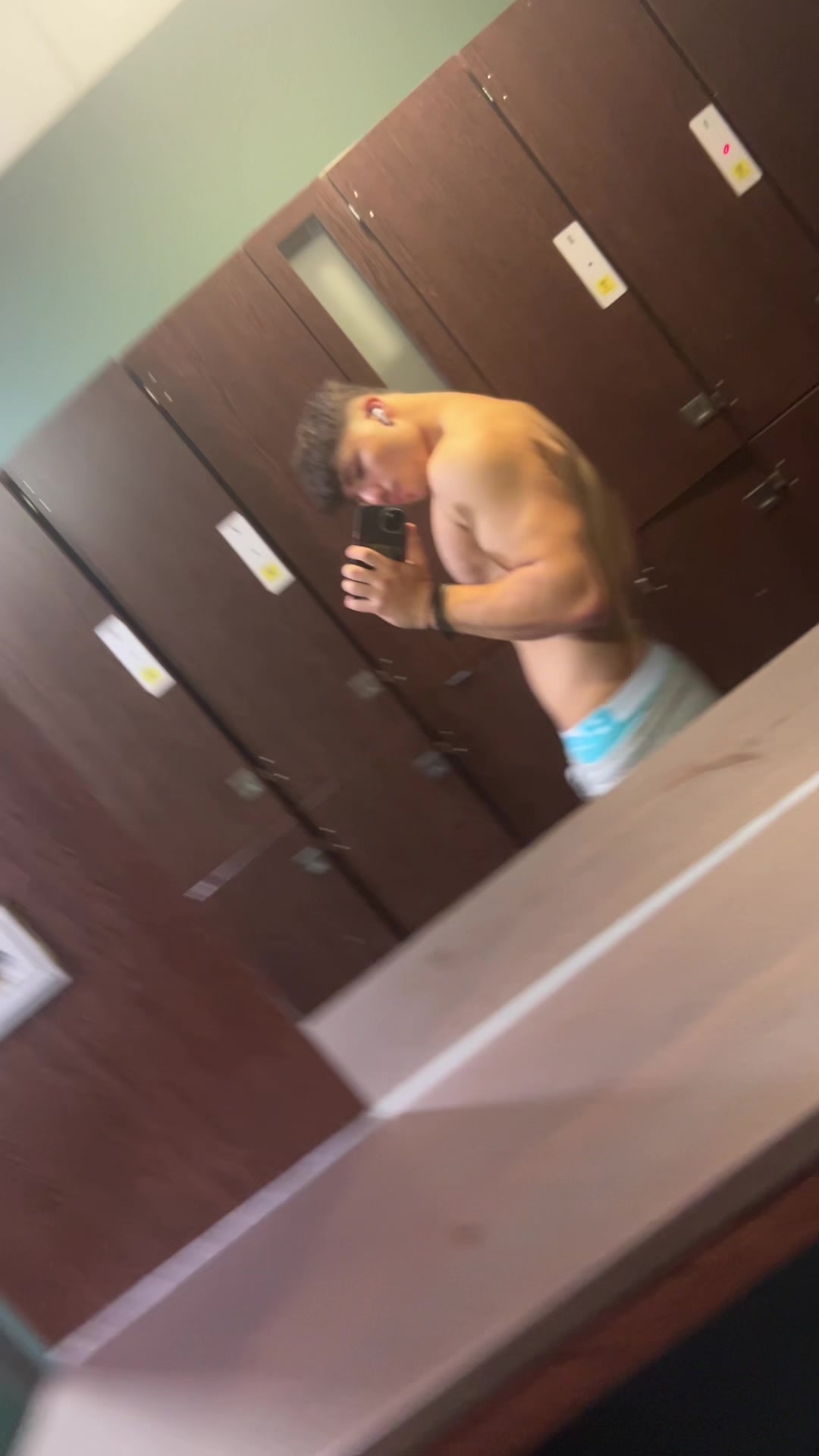 @ΠΑVZILLA🦍