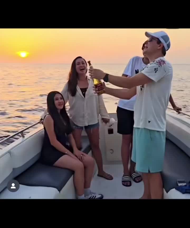 @FeelGood Boat Tours