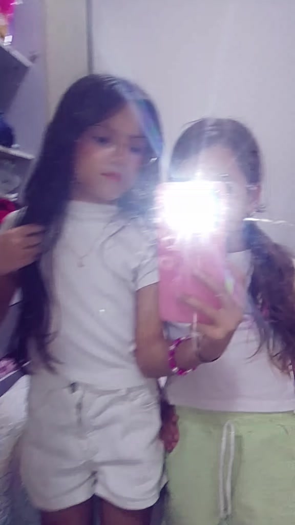 @Laylla Amdrda 💕🩷