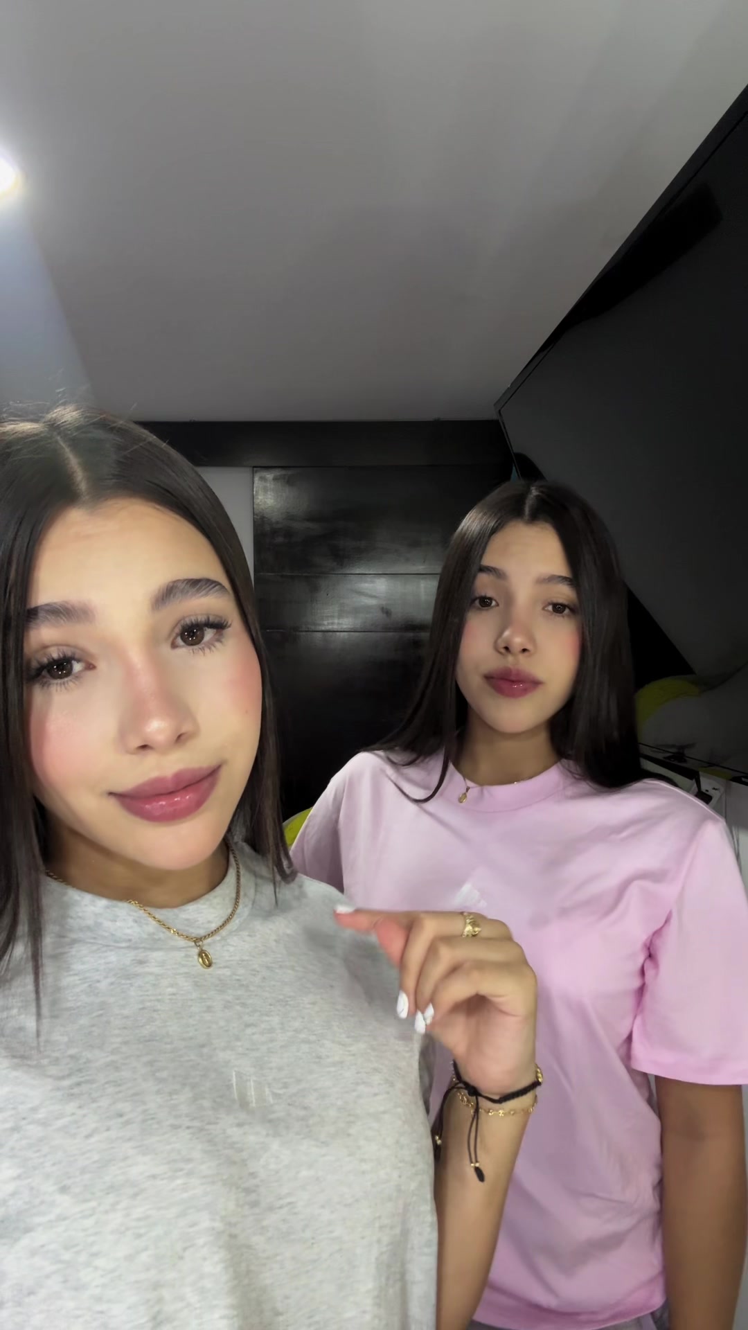 @𝓖𝓮𝓶𝓮𝓵𝓪𝓼_𝓰 ᥫ᭡